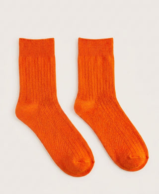 Sleek Casual Ribbed Crew Socks